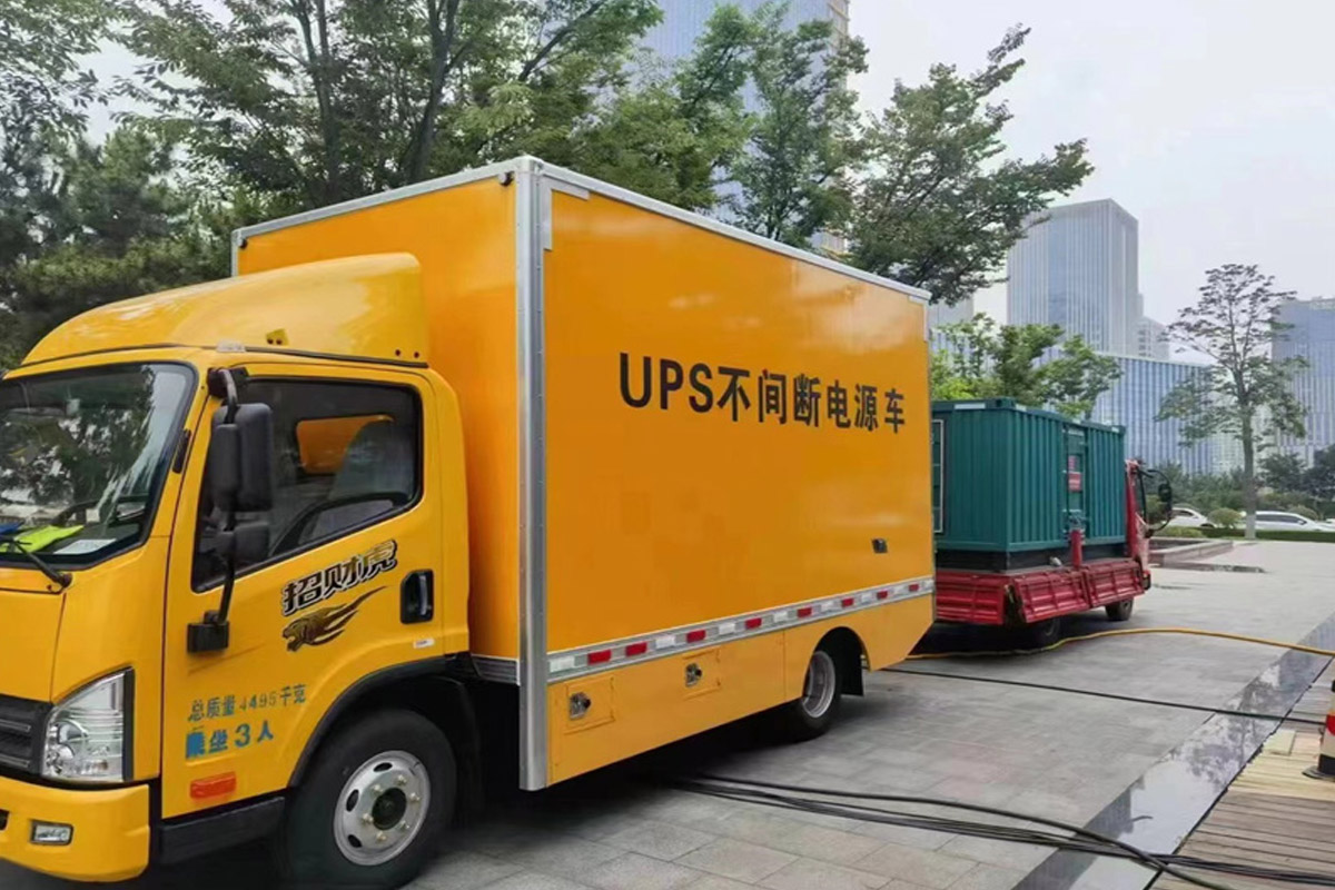 红花岗发电机租赁施工现场