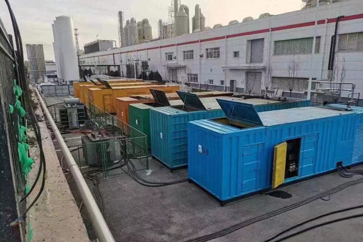 红花岗发电机租赁施工现场
